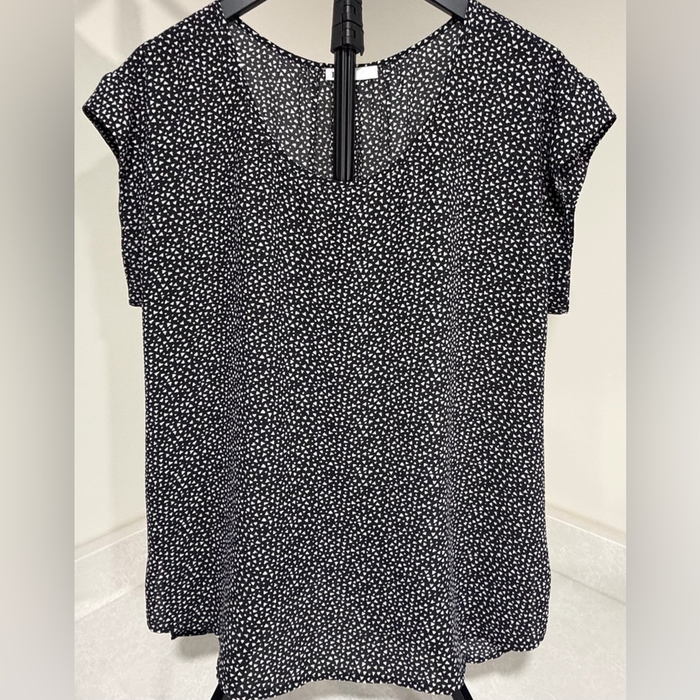 Daniel Rainn Black and White Patterned Blouse